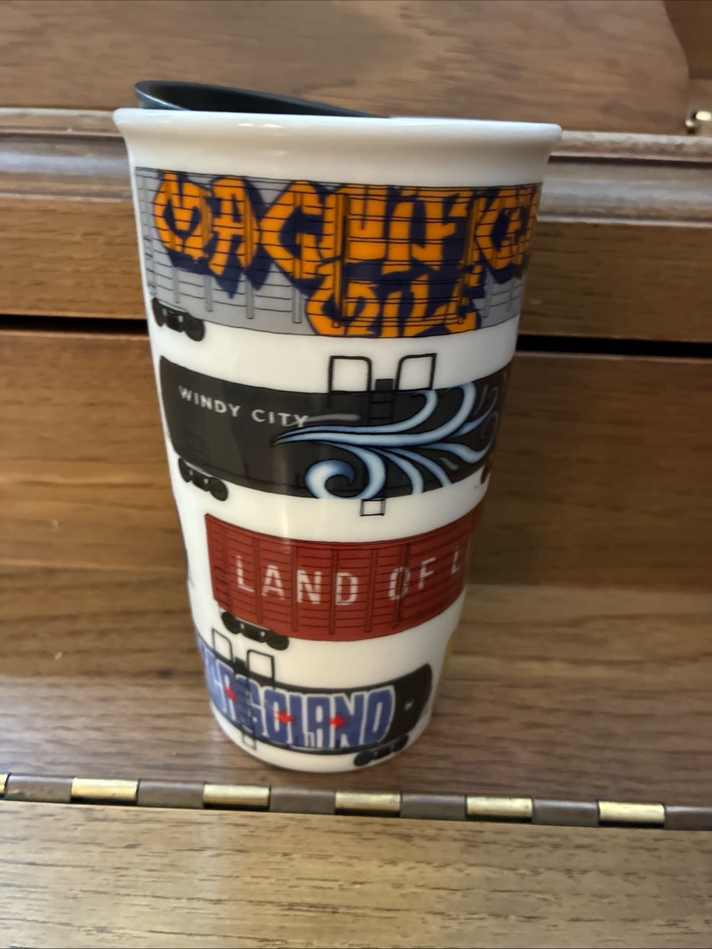STARBUCKS ILLINOIS CHICAGO TRAINS GRAFFITI CERAMIC COFFEE TEA MUG 12 0Z W/LID